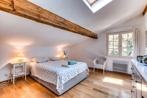 3 soverom, strykejern/-brett, wi-fi og sengetøy