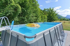 Tina de hidromasaje al aire libre