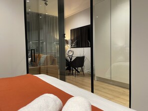 1 camera, ferro/asse da stiro, Wi-Fi, lenzuola