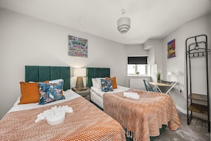 12 chambres, fer et planche à repasser, Wi-Fi gratuit, draps fournis