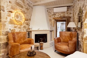 TV, fireplace, offices - Casa Moro in Episkopi 16km from Rethymno (Episkopi)