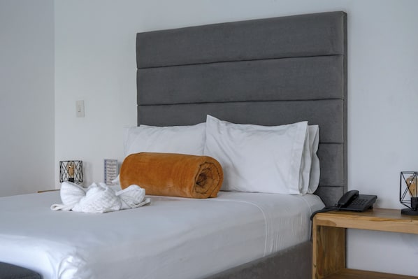 Comfort Room, Lagoon View | Free WiFi