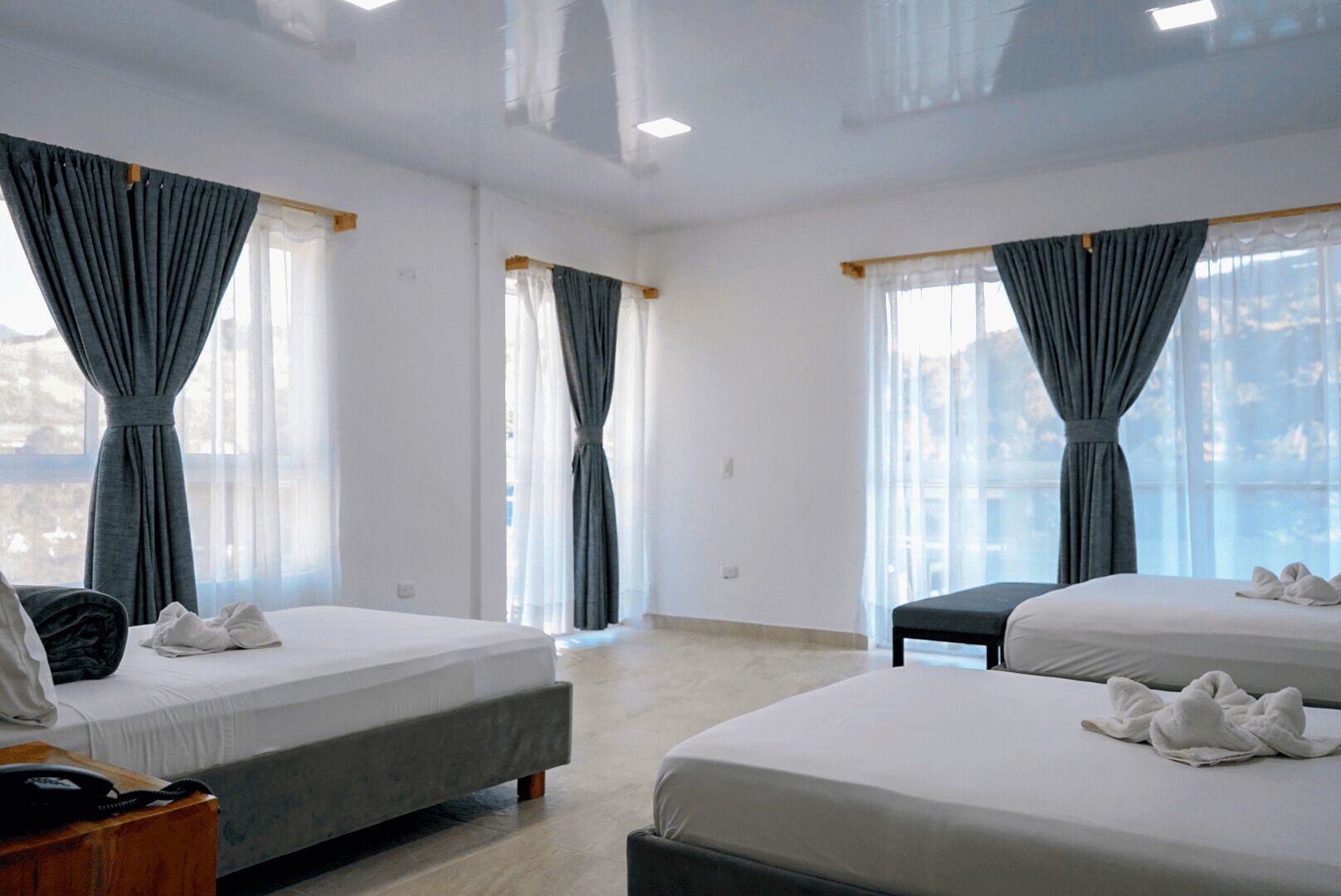 Family Quadruple Room, Lagoon View | Bathroom | Towels, soap, shampoo, toilet paper