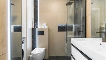 Studio (5) | Bathroom | Shower, towels