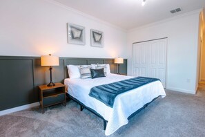 5 makuuhuonetta, silitysrauta/-lauta, ilmainen Wi-Fi, vuodevaatteet