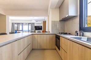Fridge, microwave, oven, dishwasher