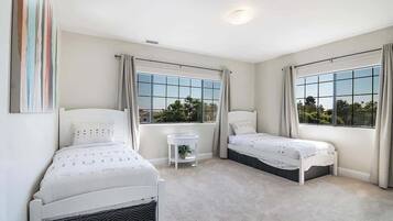 6 Schlafzimmer, Bügeleisen/Bügelbrett, Reisekinderbett, WLAN