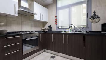 Refrigerador, microondas y horno