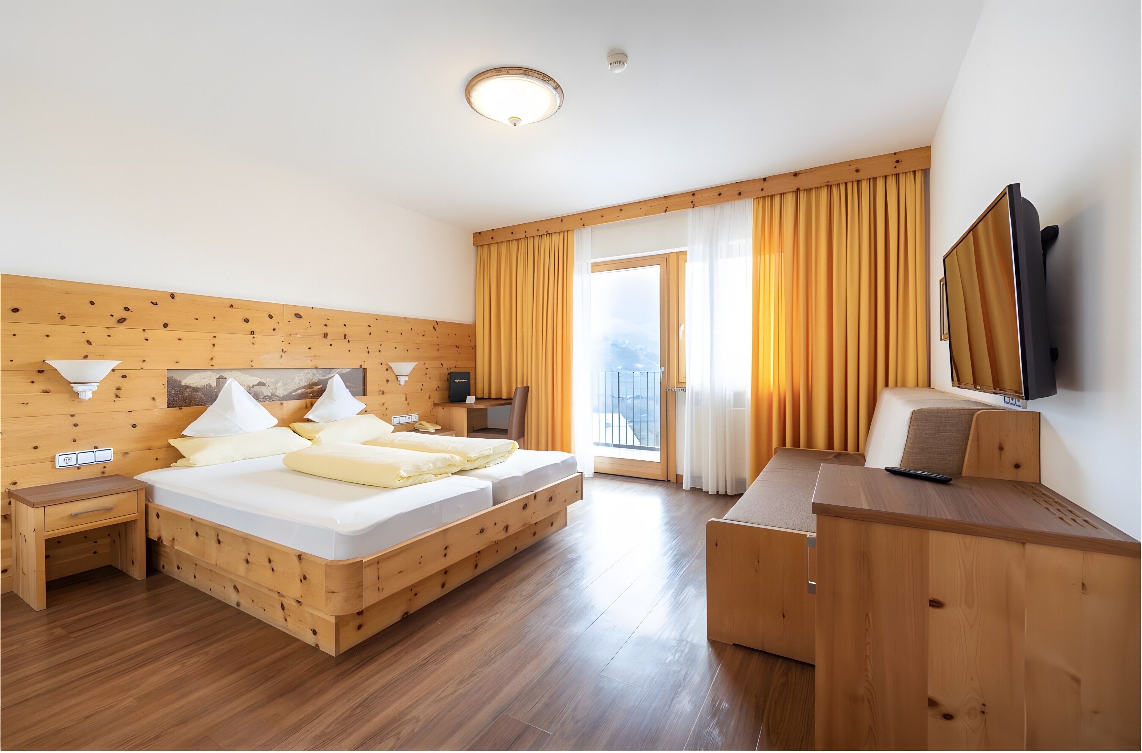 1 bedroom, WiFi, bed sheets, wheelchair access