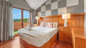 4 bedrooms, iron/ironing board, travel crib, free WiFi