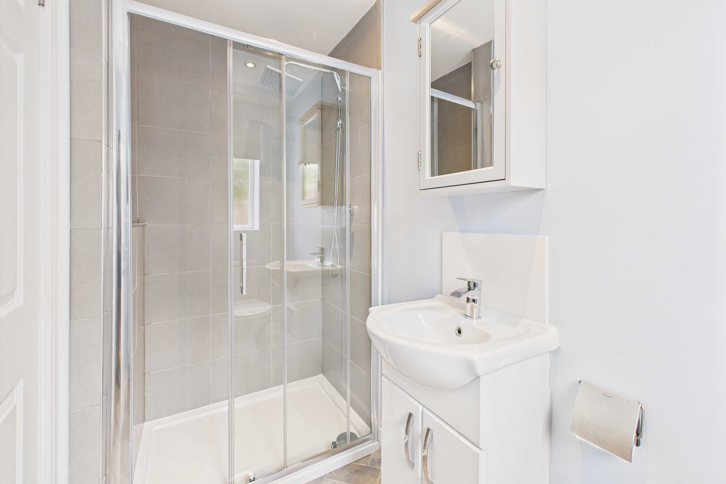 House | 2 bedrooms, desk, soundproofing