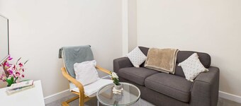 Host Stay The Potting Shed