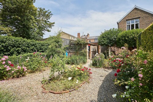 Host Stay The Potting Shed