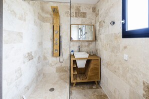 مجففات شعر، مناشف