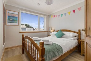 2 chambres, fer et planche à repasser, lit parapluie, Wi-Fi gratuit