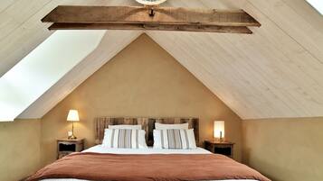 1 bedroom, iron/ironing board, WiFi (free), bed sheets