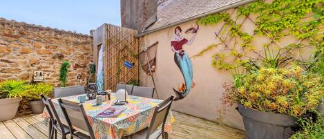 屋外ダイニングエリア