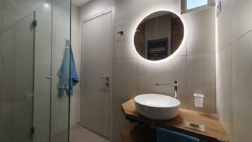 Haartrockner, Seife, Toilettenpapier