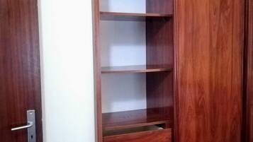 Villa, 5 Bedrooms, Balcony, Garden View | Interior