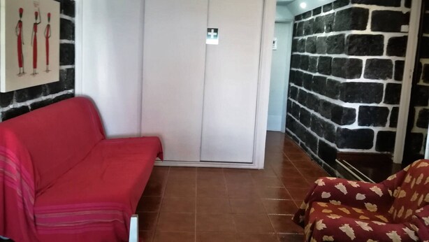 Sınıflandırılmamış resim, 70 üzerinden 1, düğme