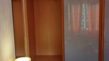 Villa, 5 Bedrooms, Balcony, Garden View | Interior