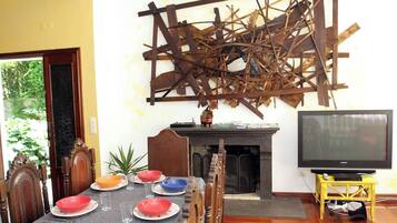 Biệt thự, 5 phòng ngủ, ban công, quang cảnh vườn | Phòng ăn