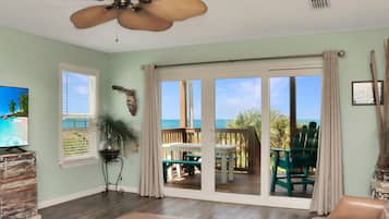 Townhome, Multiple Beds (Sunset Treasures) | Living area