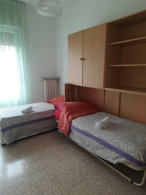 3 habitaciones y ropa de cama 
