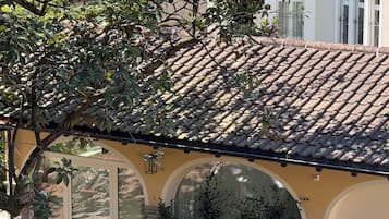 Suite monolocale Luxury, patio, vista giardino | Wi-Fi gratuito