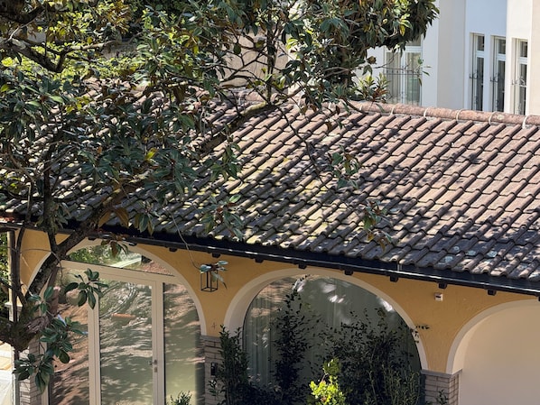 Luxury-Studiosuite, Terrasse, Gartenblick | Kostenloses WLAN