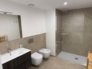 Bathroom - Schloss Locarno (Locarno)