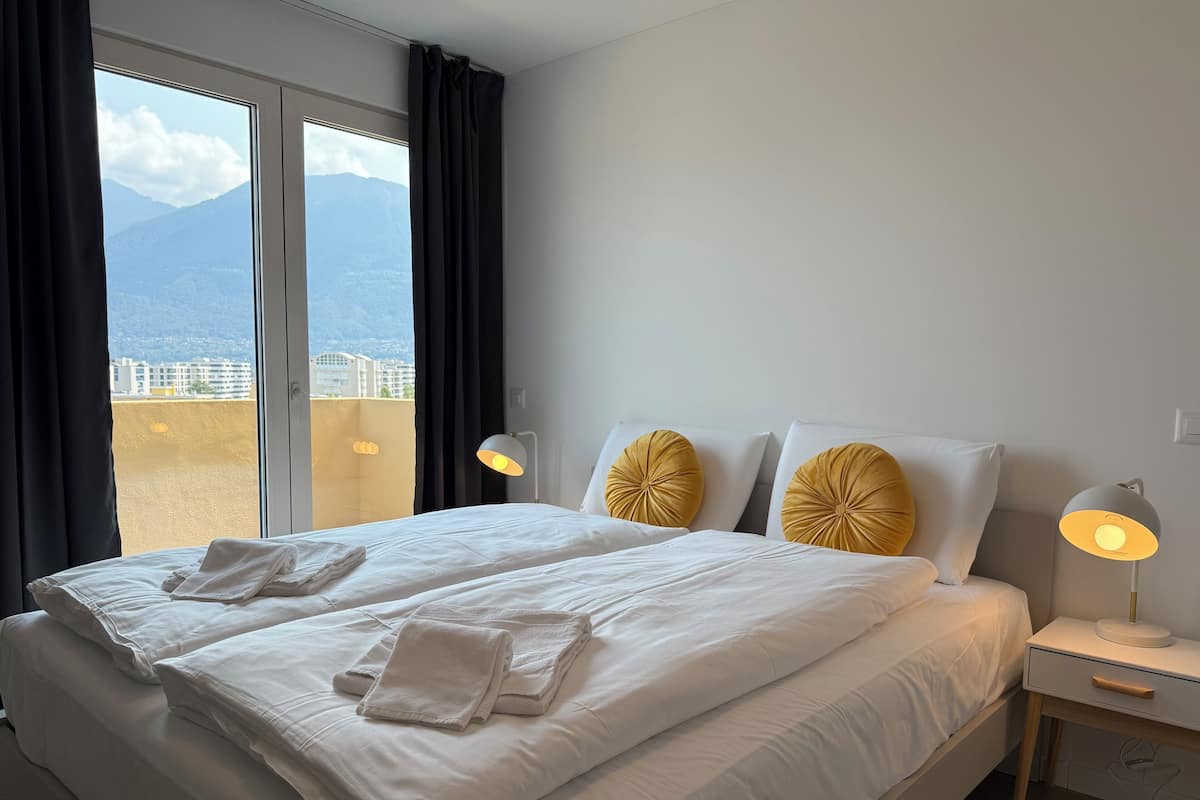 Deluxe Apartment, Balcony, City View