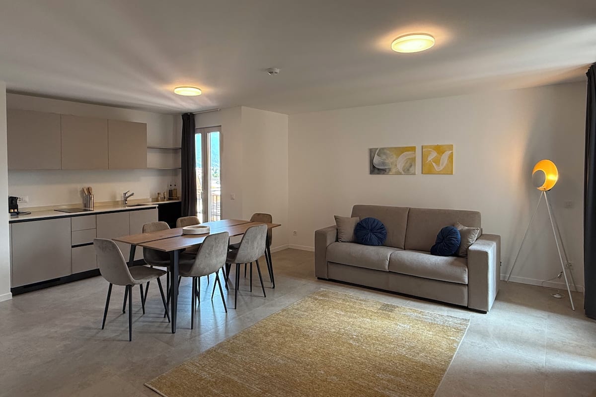 Deluxe Apartment | Living area