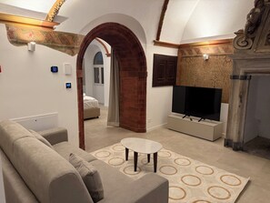 Presidential Apartment, Patio | Living area