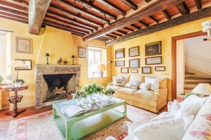 Villa | 5 bedrooms - Villa Morello Farmhouse (Lucca)