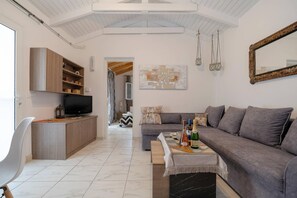 TV - Vadina Apartment 2 in Zakynthos (Zakynthos)