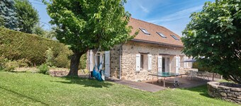 Holiday Home 'Jolie Maison' with Mountain View, Private Terrace and Wi-Fi