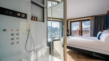 In-room safe, blackout drapes, soundproofing, free WiFi