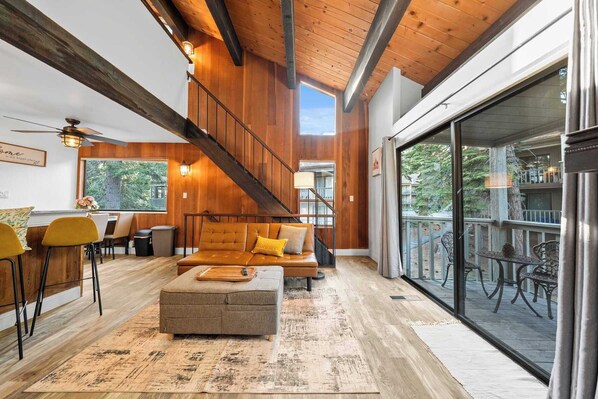 TV, fireplace - Kingswood Village Escape – For 4 (Kings Beach)