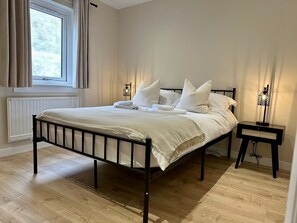 3 Schlafzimmer, Bügeleisen/Bügelbrett, kostenloses WLAN, Bettwäsche