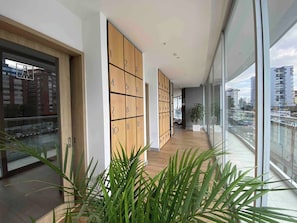 Apartment, 1 Bedroom, Balcony, City View | Interior