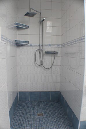 Dusche, Haartrockner
