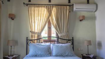 2 bedrooms, iron/ironing board, travel crib, free WiFi