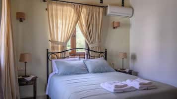 2 bedrooms, iron/ironing board, travel crib, free WiFi