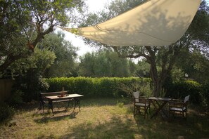 Outdoor dining - Lavender Cottage, Lioriza Houses Zakynthos (Zakynthos)