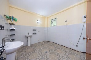 Villa, 2 Bedrooms, Smoking, Private Pool | Bathroom - Villa Jolam - Family Haven in an Island Paradise (Poro)