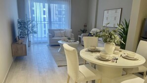 House - Modern Hideaway w Canal Views on Yas Island (Abu Dhabi)