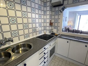Fridge, microwave, oven, coffee/tea maker