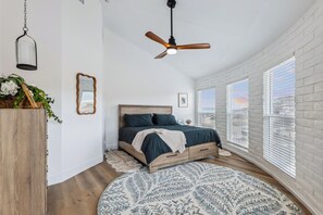 2 Schlafzimmer, Bügeleisen/Bügelbrett, WLAN, Bettwäsche