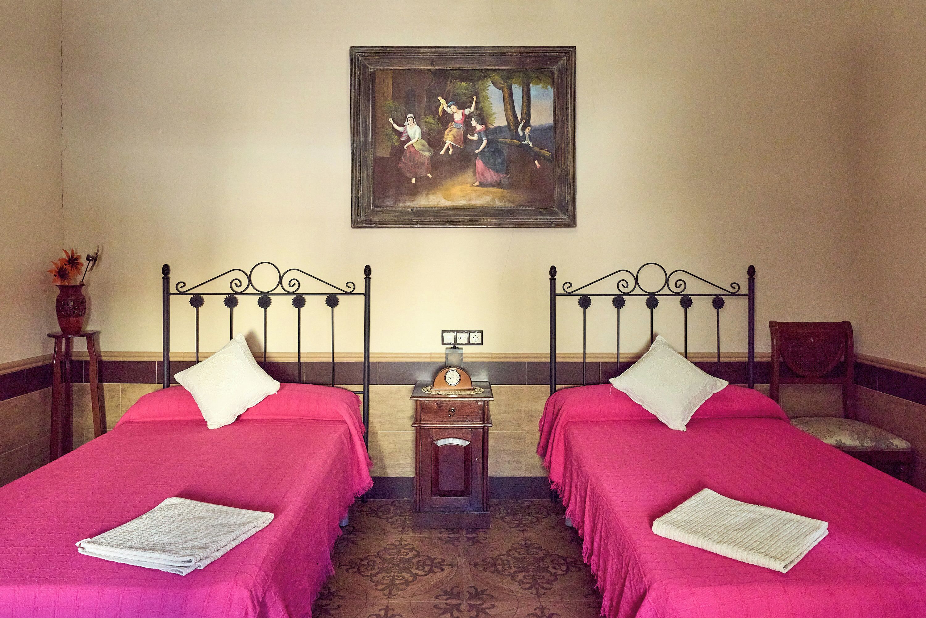 5 slaapkamers, een strijkplank/strijkijzer, wifi, beddengoed